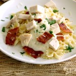 Chicken Bacon Ranch Alfredo Sauce can be made entirely from scratch or from leftovers. You can easily swap out some ingredients for store-bought ones your family prefers. This creamy sauce is ready in just 30-minutes. #Easy #Italian #Chicken #Bacon #Ranch #Alfredo #Recipe
