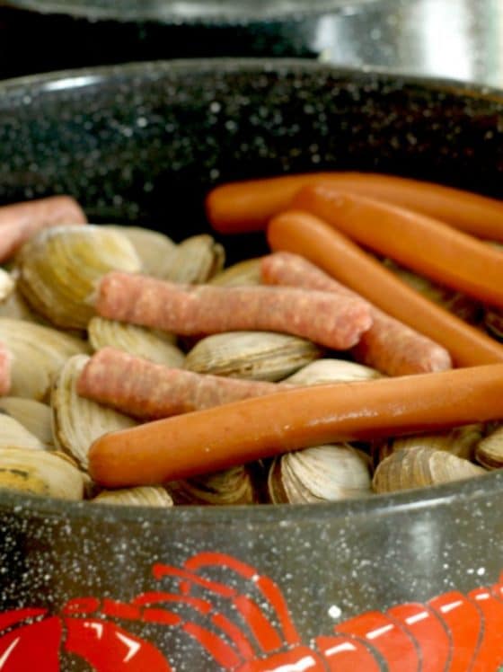 Easy New England Clam Bake (Clam boil) no sand pit required