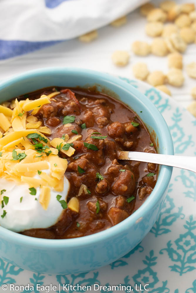 Ground Beef Chili with Beans Recipe {7 recipe variations included}