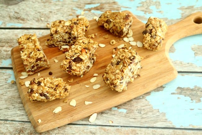 These no-bake granola bars have a sweet, crunchy texture and make a perfect energizing & delicious snack or breakfast bar.