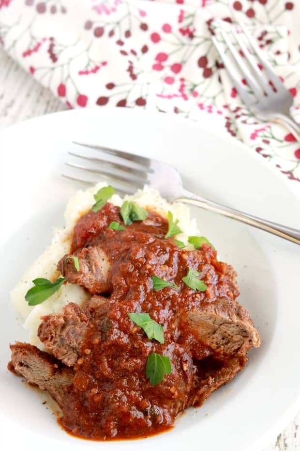 With under 10-ingredients, this Italian-Style Instant Pot Pot Roast is as yummy as it is easy to prepare. #InstantPot #Recipes Electric Pressure Cooker Recipes