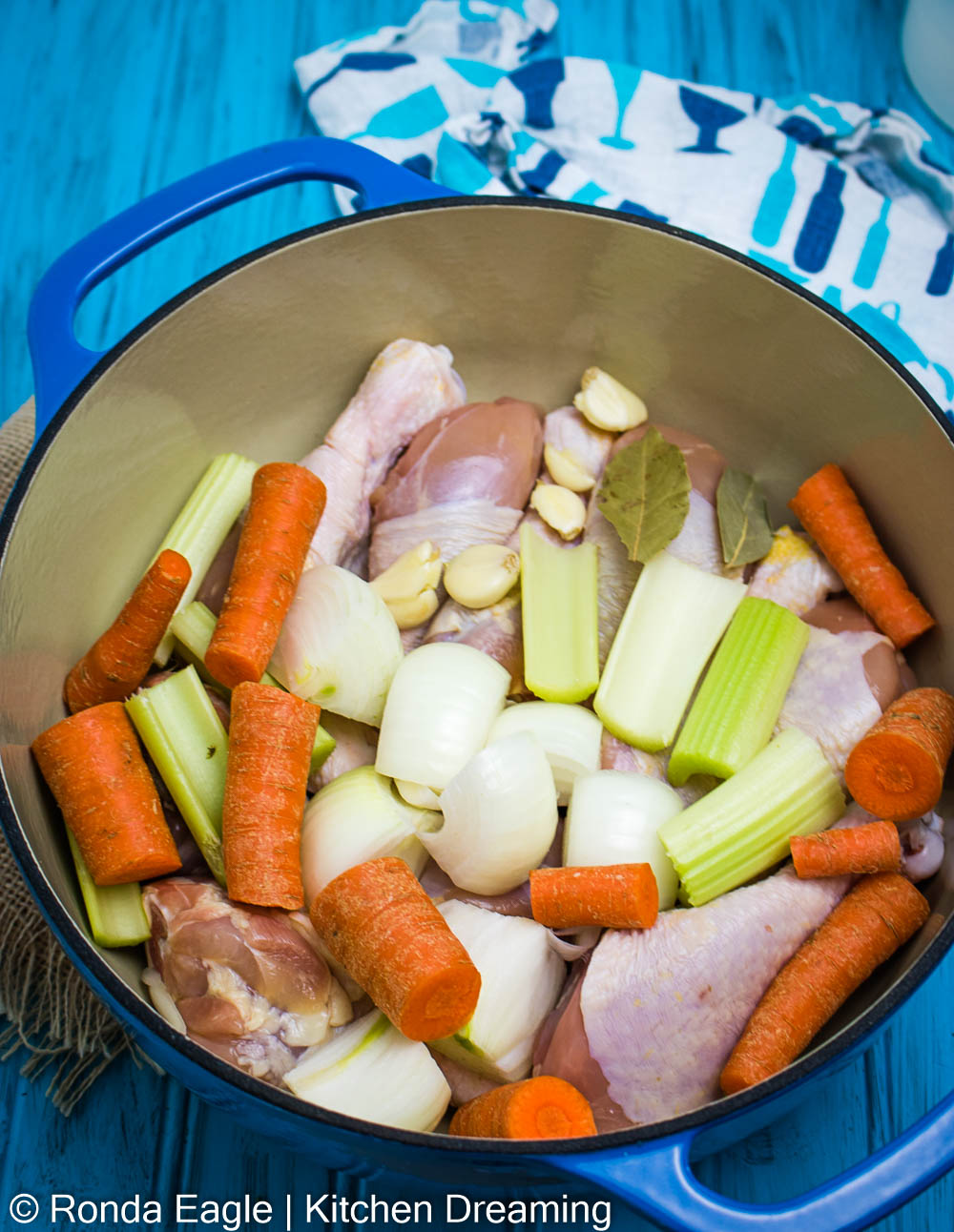 How to Make Easy Homemade Chicken Bone Broth (Chicken Stock) Kitchen